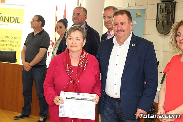  Autoridades regionales y locales de los municipios de Totana, Alhama y Aledo clausuran el programa Labor y entregan los diplomas a los participantes del curso 2018/2019 - 46