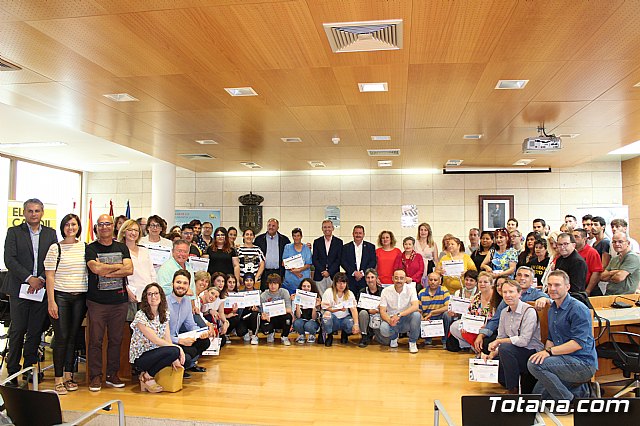  Autoridades regionales y locales de los municipios de Totana, Alhama y Aledo clausuran el programa Labor y entregan los diplomas a los participantes del curso 2018/2019 - 68