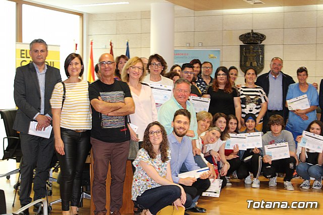  Autoridades regionales y locales de los municipios de Totana, Alhama y Aledo clausuran el programa Labor y entregan los diplomas a los participantes del curso 2018/2019 - 69