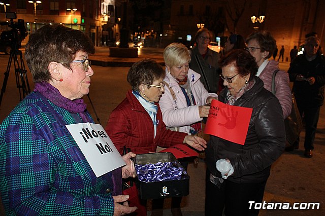 Concentracin y marcha contra la Violencia de Gnero y lectura del manifiesto institucional 2018 - 6