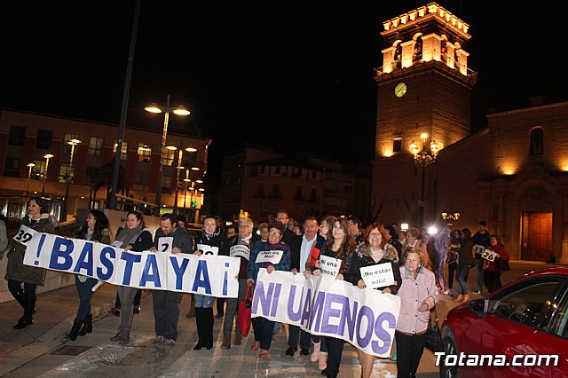 Concentracin y marcha contra la Violencia de Gnero y lectura del manifiesto institucional 2018 - 39