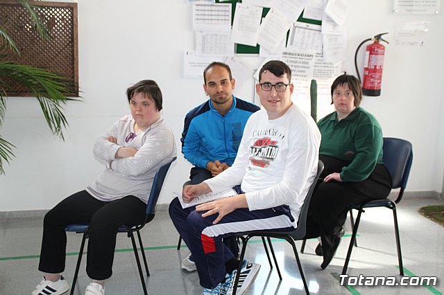 La Orquesta de La Dolorosa visita los centros de da para personas con enfermedad mental - 15