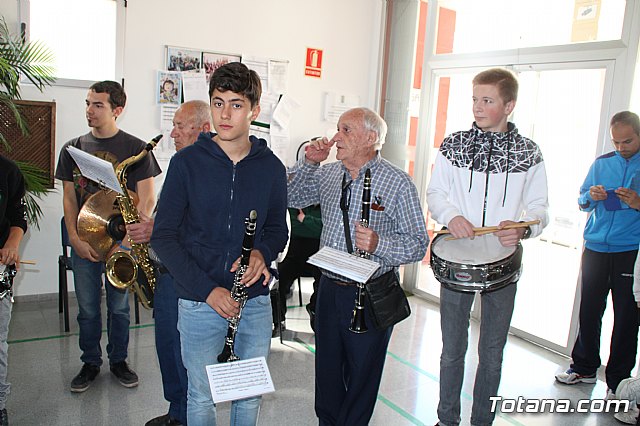 La Orquesta de La Dolorosa visita los centros de da para personas con enfermedad mental - 26
