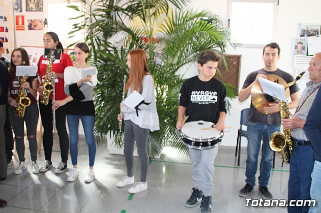 La Orquesta de La Dolorosa visita los centros de da para personas con enfermedad mental - 27