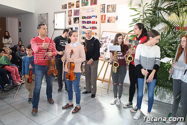 La Orquesta de La Dolorosa visita los centros de da para personas con enfermedad mental - 28