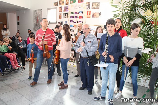 La Orquesta de La Dolorosa visita los centros de da para personas con enfermedad mental - 29