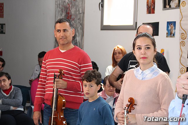 La Orquesta de La Dolorosa visita los centros de da para personas con enfermedad mental - 31