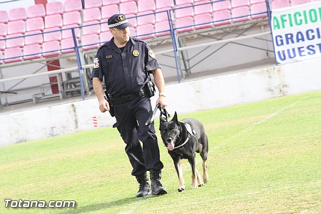 Exhibicin Guas Caninos Detectores de Drogas - 50
