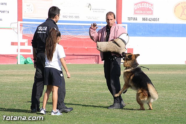 Exhibicin Guas Caninos Detectores de Drogas - 260