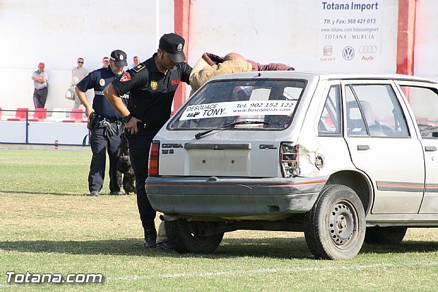 Exhibicin Guas Caninos Detectores de Drogas - 280