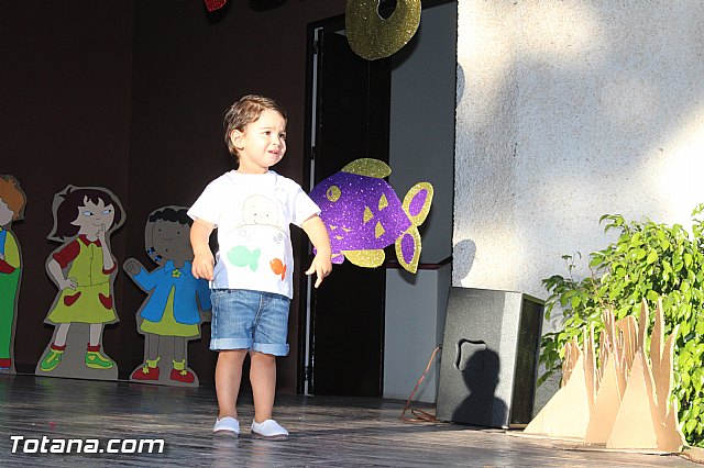 Fiesta fin de curso. Escuela infantil Clara Campoamor 2015 - 19