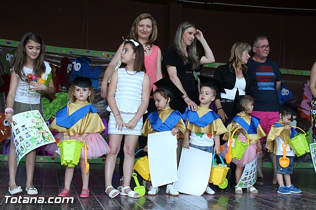 Fiesta fin de curso. Escuela infantil Clara Campoamor 2015 - 272