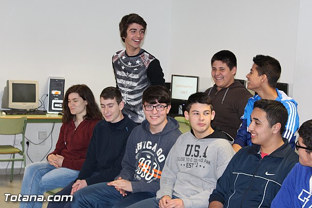 Proyecto EJE. IES Juan de la Cierva y Codornu - 17