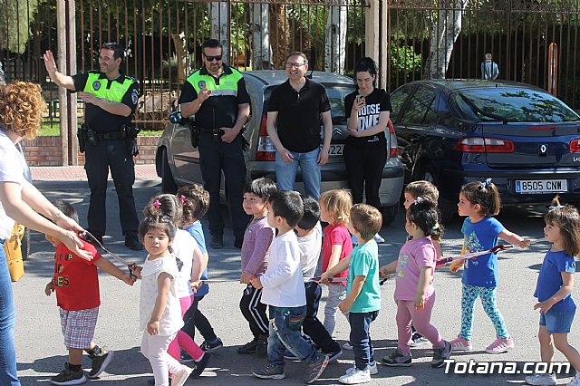 Cuerpos de Seguridad y Servicios de Emergencias asisten a la Escuela Infantil Clara Campoamor 2019 - 14