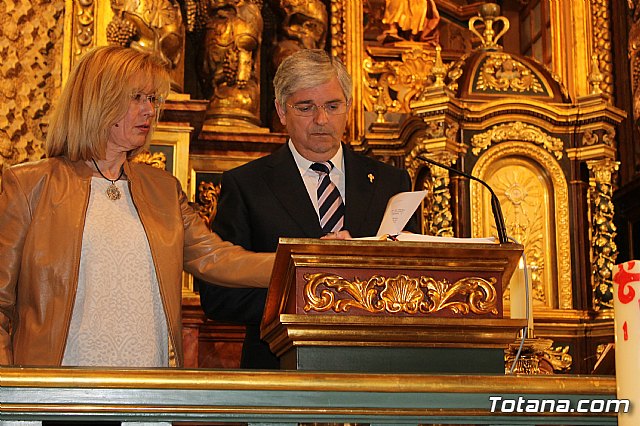 Imposicin de escapularios Cristo de la Agona y Virgen de la Esperanza 2017 - 19