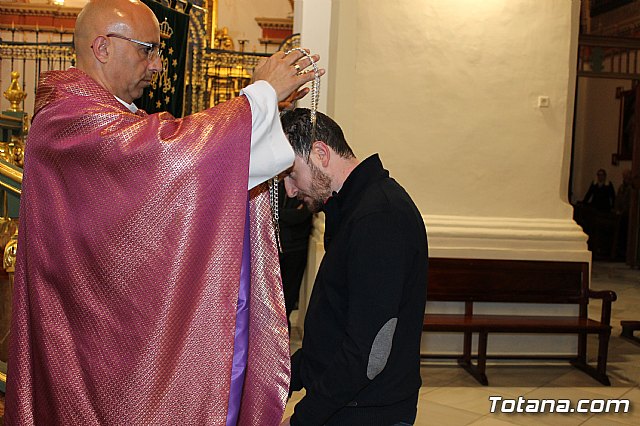 Imposicin de escapularios Cristo de la Agona y Virgen de la Esperanza 2017 - 20