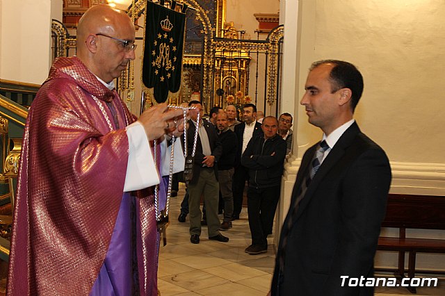 Imposicin de escapularios Cristo de la Agona y Virgen de la Esperanza 2017 - 23