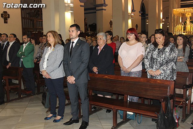 Imposicin de escapularios Cristo de la Agona y Virgen de la Esperanza 2015 - 7