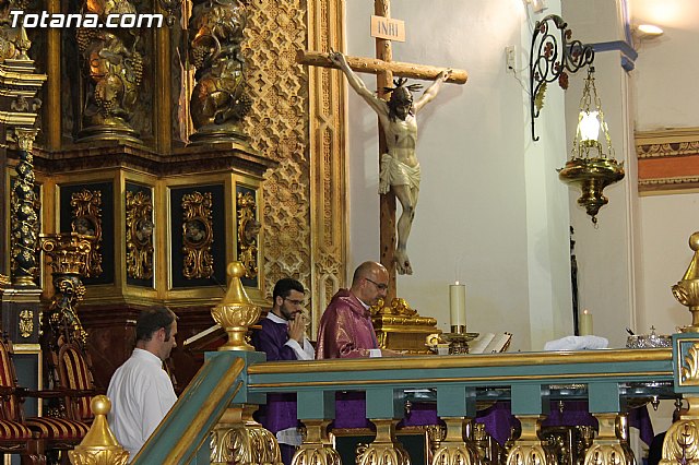 Imposicin de escapularios Cristo de la Agona y Virgen de la Esperanza 2015 - 16