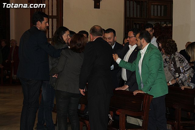 Imposicin de escapularios Cristo de la Agona y Virgen de la Esperanza 2015 - 18