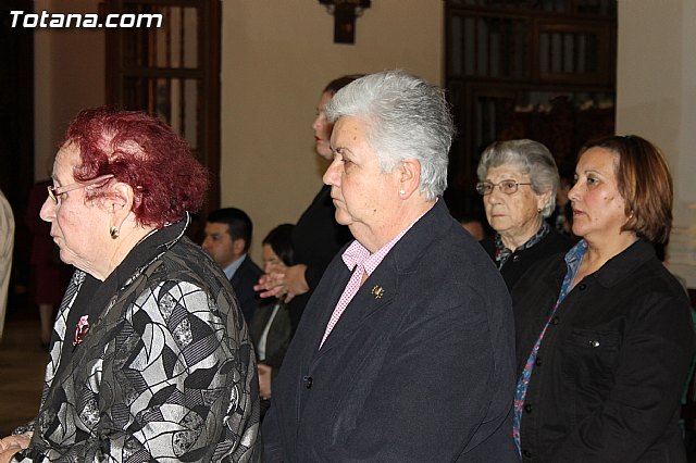 Imposicin de escapularios Cristo de la Agona y Virgen de la Esperanza 2015 - 21