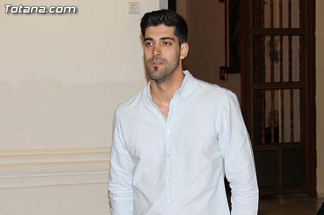 Imposicin de escapularios Cristo de la Agona y Virgen de la Esperanza 2015 - 32