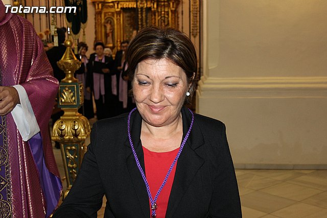 Imposicin de escapularios Cristo de la Agona y Virgen de la Esperanza 2015 - 65