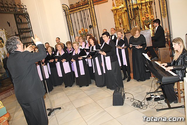 Imposicin de escapularios Cristo de la Agona y Virgen de la Esperanza 2019 - 27