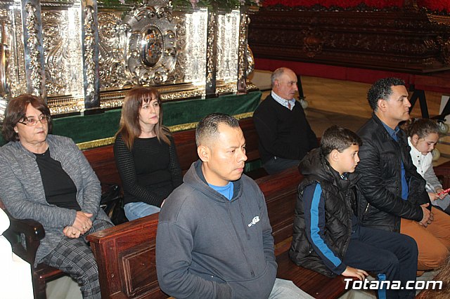 Imposicin de escapularios Cristo de la Agona y Virgen de la Esperanza 2019 - 47