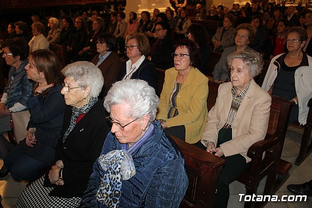 Imposicin de escapularios Cristo de la Agona y Virgen de la Esperanza 2019 - 54