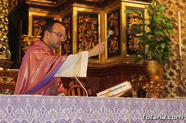 Imposicin de escapularios Cristo de la Agona y Virgen de la Esperanza 2019 - 91