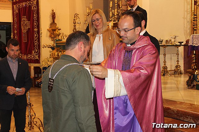Imposicin de escapularios Cristo de la Agona y Virgen de la Esperanza 2019 - 95