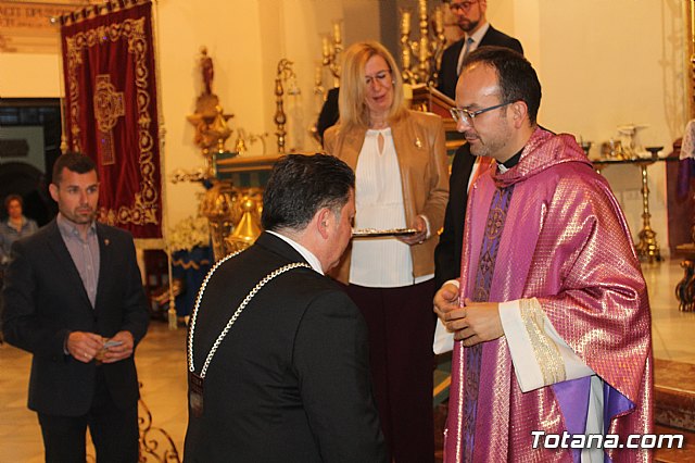 Imposicin de escapularios Cristo de la Agona y Virgen de la Esperanza 2019 - 98