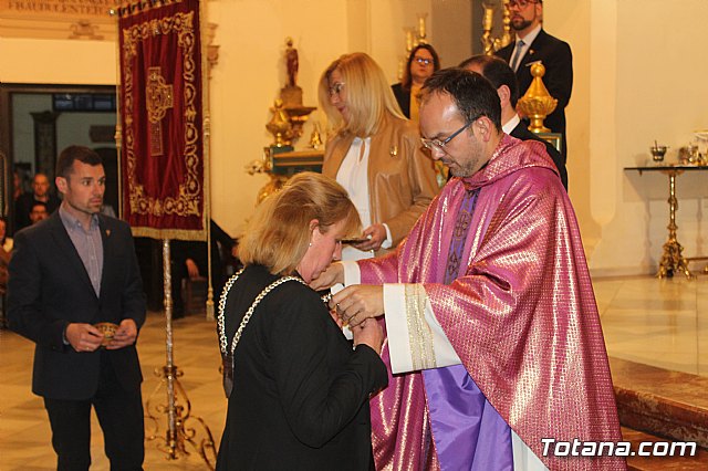 Imposicin de escapularios Cristo de la Agona y Virgen de la Esperanza 2019 - 107