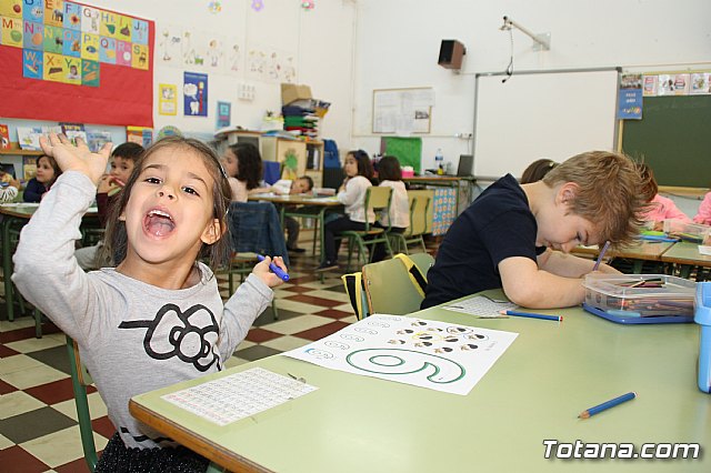 30 nios y nias participan en la Escuela de Semana Santa Holidays 3.0 - 6