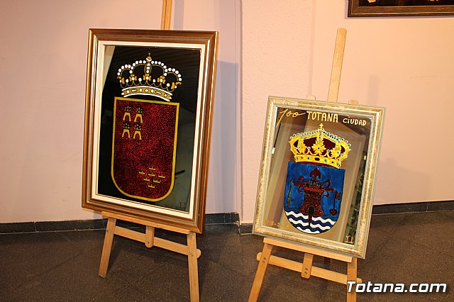 Exposicin Espejos Pintados - 