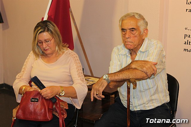 Exposicin Un paseo por las faldas de Sierra Espua. Canciones, pinturas y poemas, de Alfonso Gallego - 162