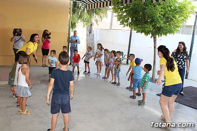 Visita a las Escuelas de Verano 2018 promovidas por el 