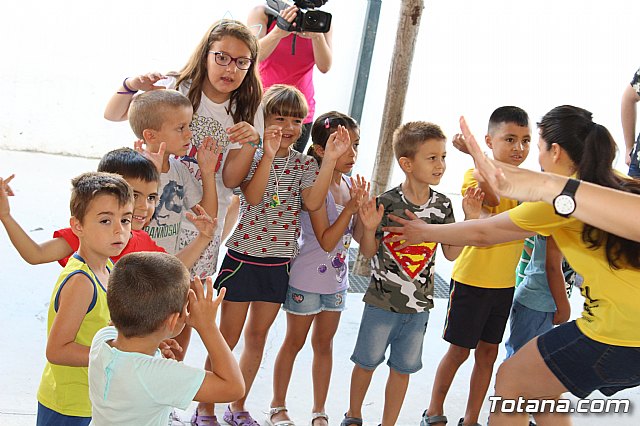 Visita a las Escuelas de Verano 2018 promovidas por el 