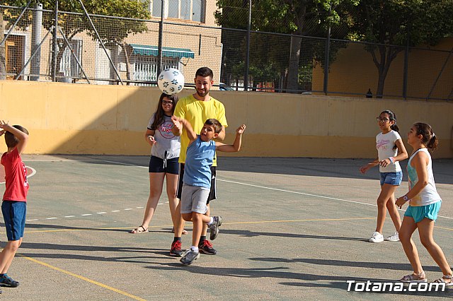 Visita a las Escuelas de Verano 2018 promovidas por el 