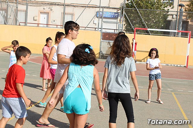 Visita a las Escuelas de Verano 2018 promovidas por el 