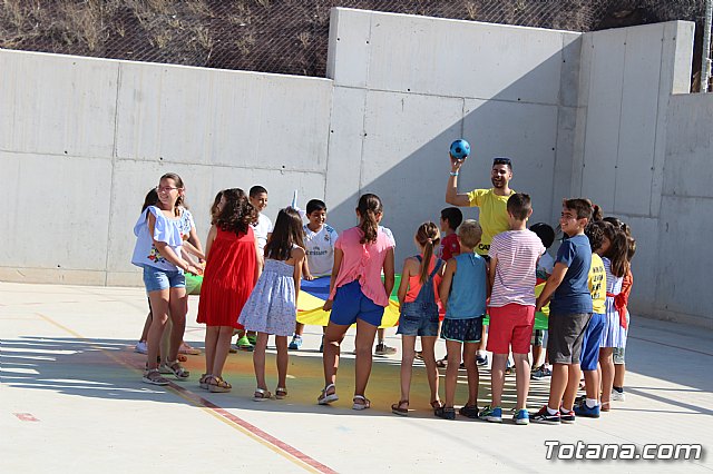 Visita a las Escuelas de Verano 2018 promovidas por el 