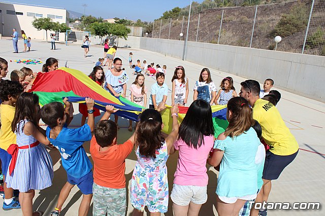 Visita a las Escuelas de Verano 2018 promovidas por el 