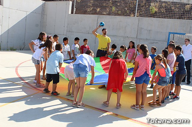Visita a las Escuelas de Verano 2018 promovidas por el 