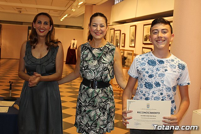 Entrega de los premios Excelencia Acadmica 2017 - 16