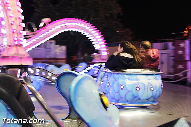 Feria de atracciones - Da del nio - Fiestas de Santa Eulalia 2015 - 37