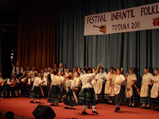 II Festival Folklrico Infantil 