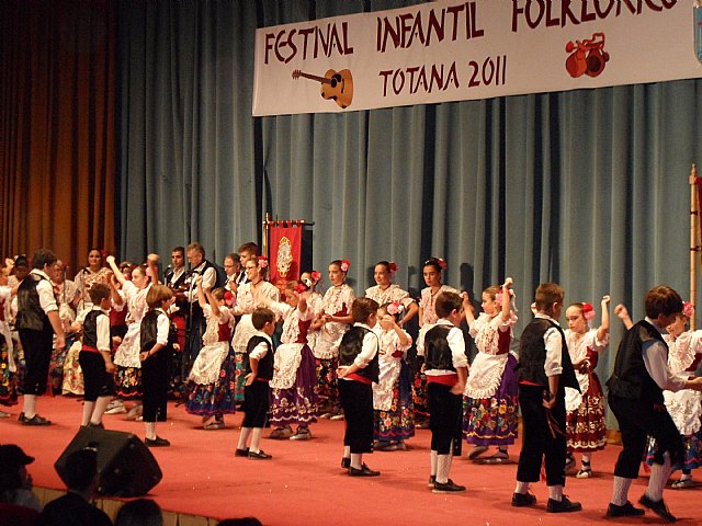 II Festival Folklrico Infantil 