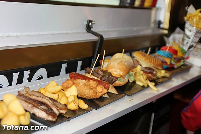 Festival gastronmico de vehculos de comida Food Trucks