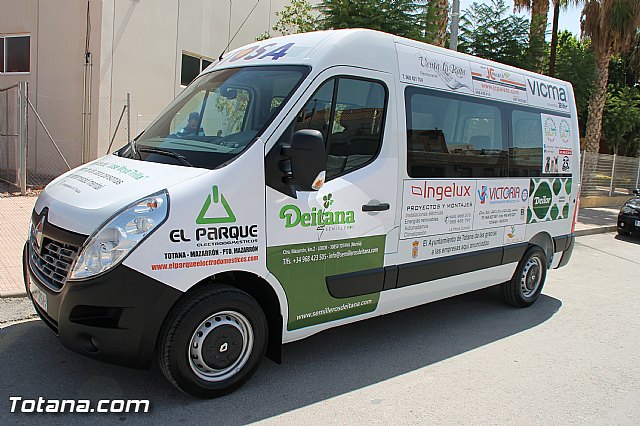 Presentacin de la adquisicin de una furgoneta para el Centro Ocupacional Jos Moy y el Centro de Enfermos Mentales - 23